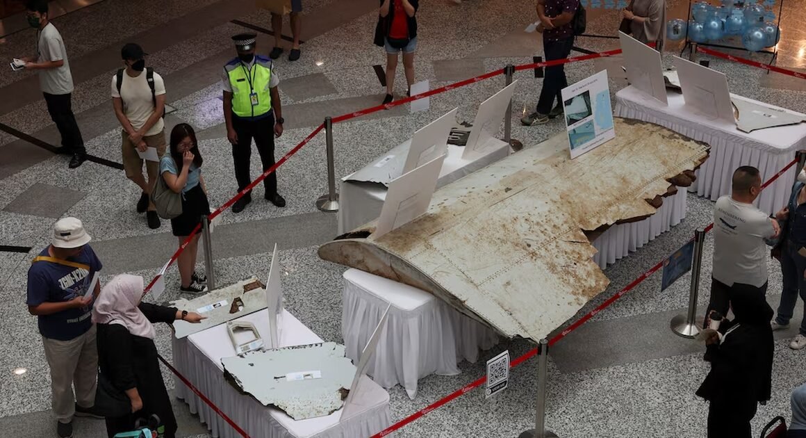 MỸN MỎI VỚI BẦY TÌM MÁY BAY MH370: MALAYSIA GIA HẠN THÊM NĂM CHO CUỘC SỐNG CÒN CHƯA KẾT THÚC!