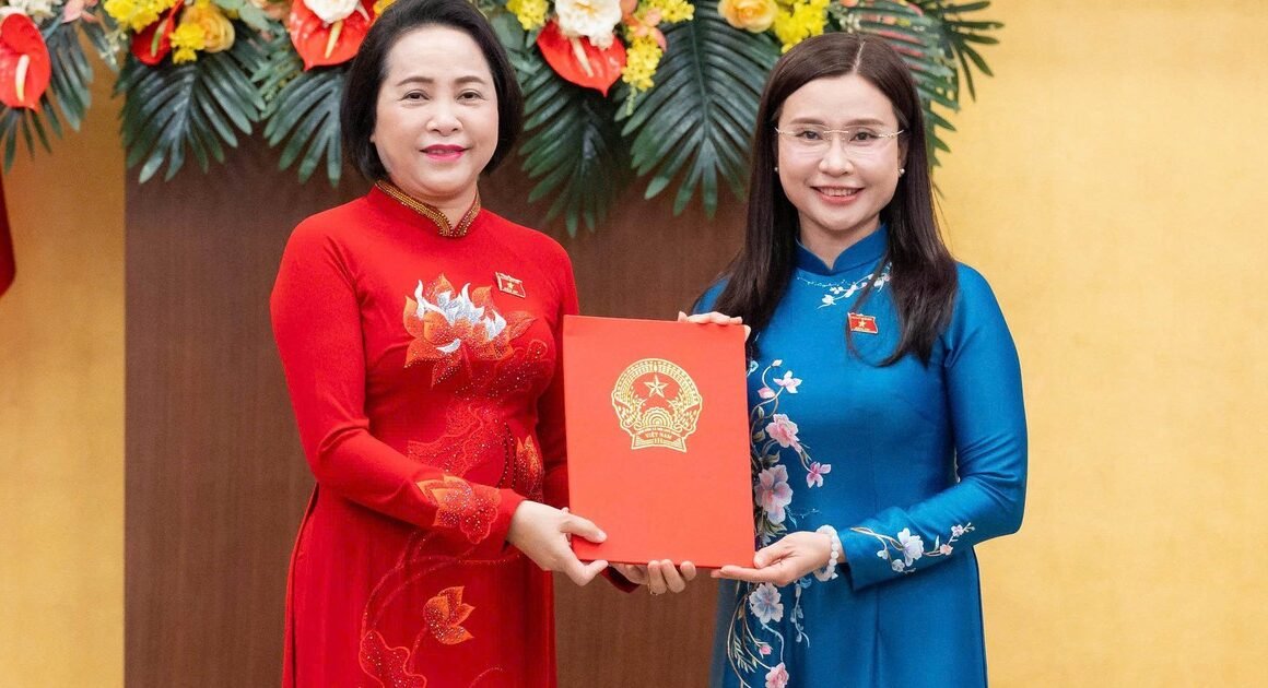 QUỐC HỘI BẤT NGỜ PHÊ CHUẨN BÀ NGUYỄN PHẠM DUY TRANG VỚI CHỨC PHÓ CHỦ NHIỆM ỦY BAN DÂN NGUYỆN VÀ GIÁM SÁT!