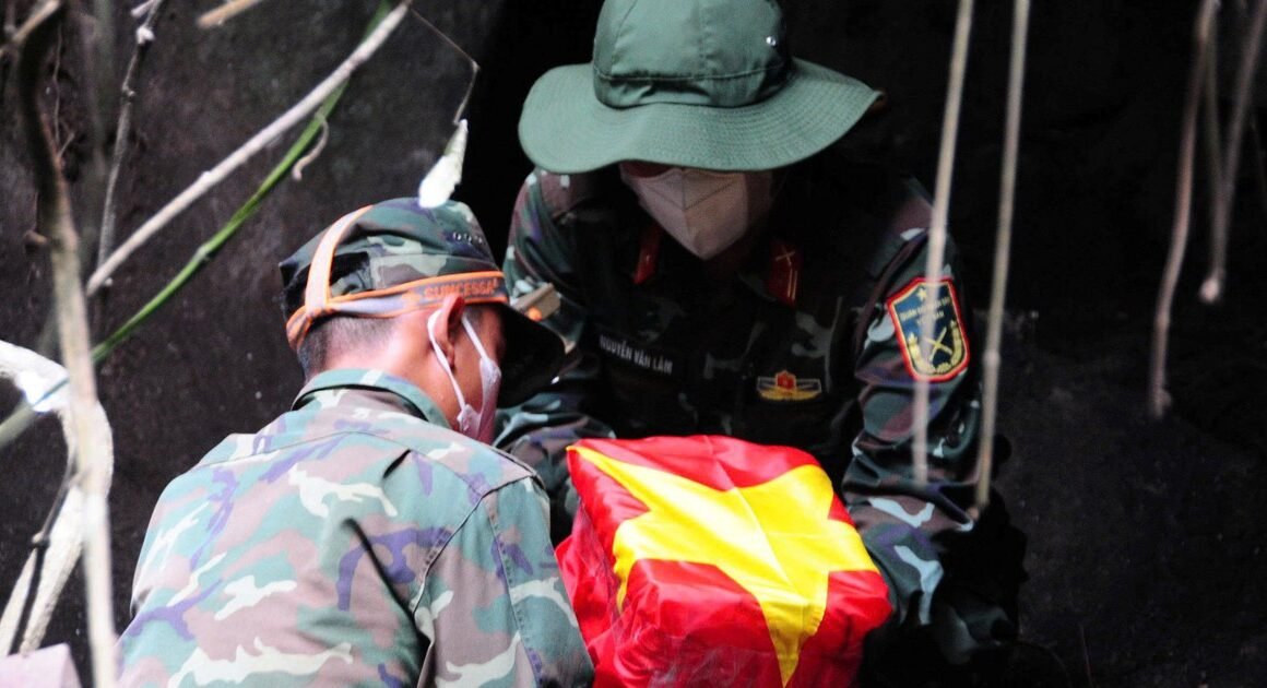 PHÁT HIỆN HÀI CỐT LIỆT SĨ TRONG HANG ĐÁ SẬP: MỞ RA HÀNH TRÌNH TÌM KIẾM CÁN BỘ, CHIẾN SĨ CHƯA ĐƯỢC TÁCH RỜI TRÊN ĐẤT NĂM 1969
