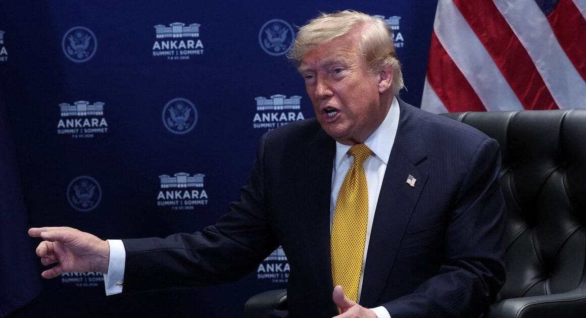 TẠI SAO TỔNG THỐNG TRUMP ĐÃ CẢNH BÁO VỀ MỐI QUAN HỆ VỚI TÂY BAN NHA VÀ NATO?