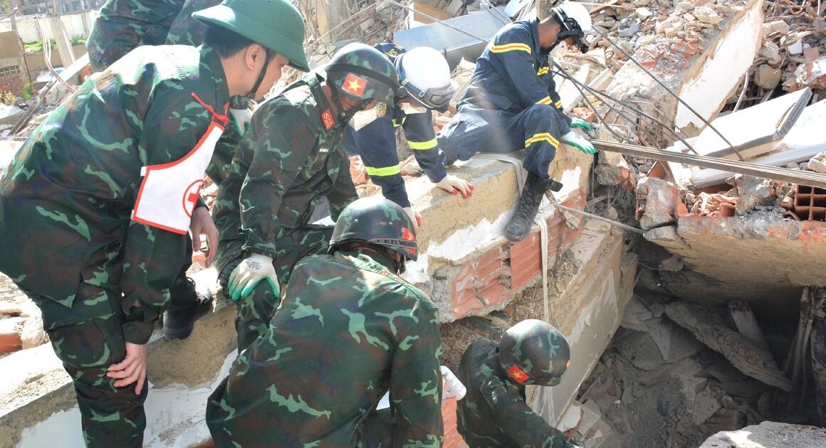 ĐẠI TƯỚNG PHAN VĂN GIANG GỬI THƯ KHIÊN ĐỘNG CỦA NHỮNG NGƯỜI HÙNG VIỆT NAM TRONG ĐỊA PHƯƠNG NƯỚC NGOÀI