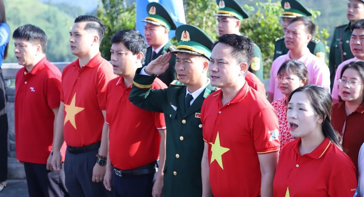 KHÔNG GIAN LINH Thiêng TRONG BUỔI LỄ KHAI MẠC, CẢNH SÁNG TĂNG GAO, SỨC MẠNH TRÀO DẬY TRÁI TIM THANH NIÊN!