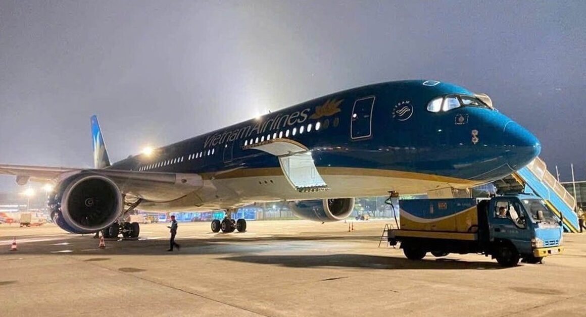 KHÁM PHÁ CHUYẾN BAY ĐẶC BIỆT HƠN 31.000 KM CỦA VIETNAM AIRLINES TRONG 48H HÀNH TRÌNH KHỨ HỒI ĐẶC BIỆT VỚI MÁY BAY Airbus A350