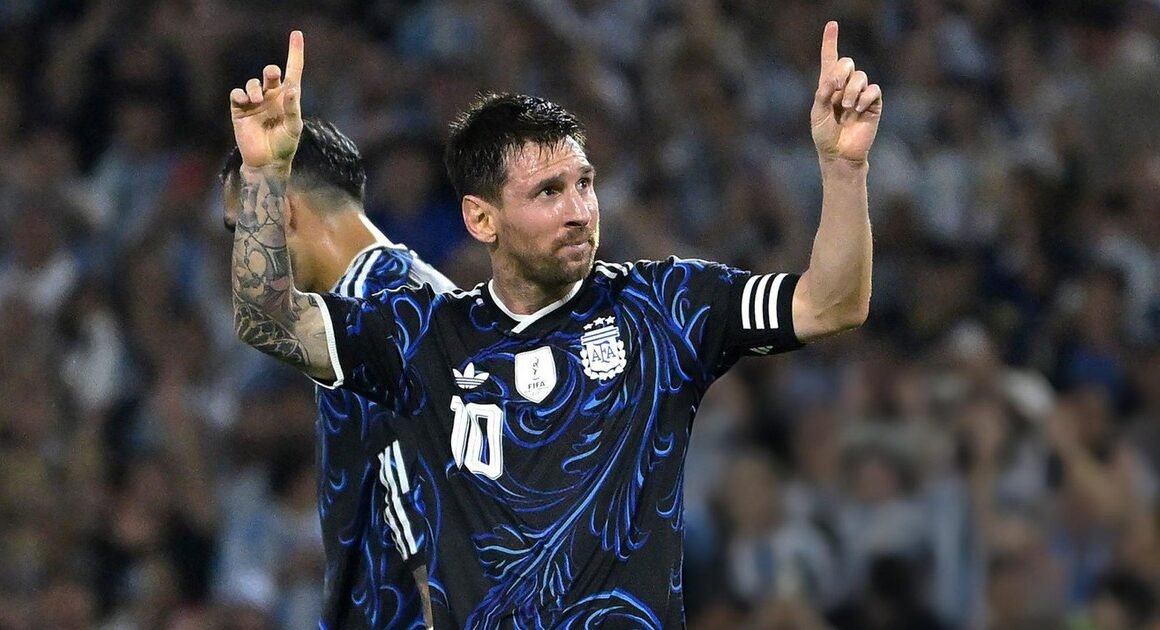 FIFA CHẤP THUẬN ÁO XANH CHO ARGENTINA GẬP ANH Ở BÁN KẾT WORLD CUP 2026, ĐIỀU GÌ ĐANG CHỜ ĐÓN?