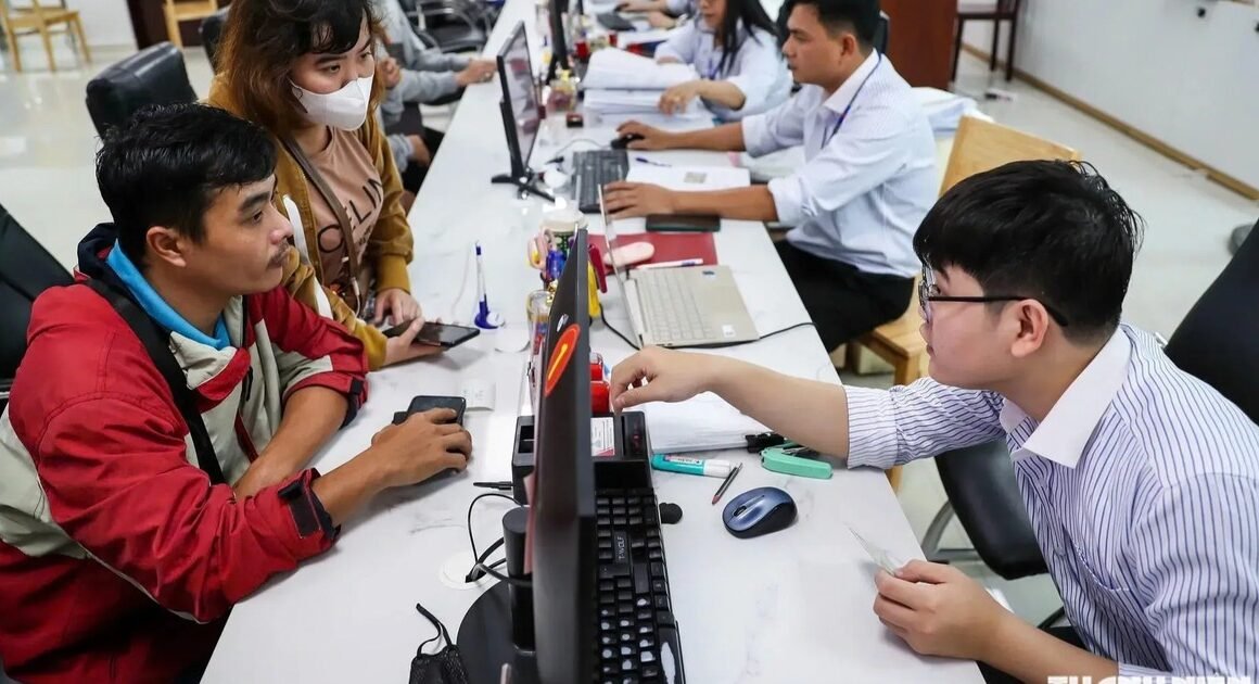 BẠN CÓ BIẾT: VIÊN CHỨC CÓ THỂ KIÊM VÀO CÁC CÔNG VIỆC KHÁC NẾU KHÔNG GÂY XUNG ĐỘT LỢI ÍCH?