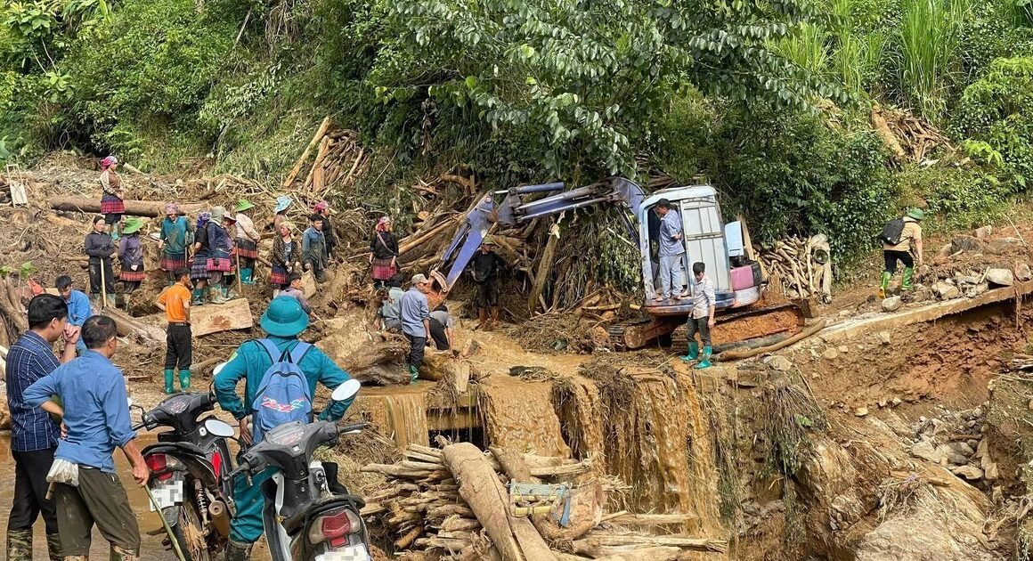 LŨ ỐNG, LŨ QUÉT VÀ SẠT LỞ ĐÁNG SỢ NHƯ THẾ NÀO, GÂY THIỆT HẠI HÀNG TRĂM TỶ ĐỒNG TẠI LÀO CÁI!