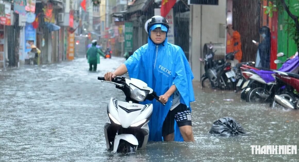 MIỀN BẮC SẴN SÀNG CHO MƯA LỚN TRONG ĐẦU TUẦN, CẢNH GIÁC LŨ LỤT VÀ SẠT LỞ!