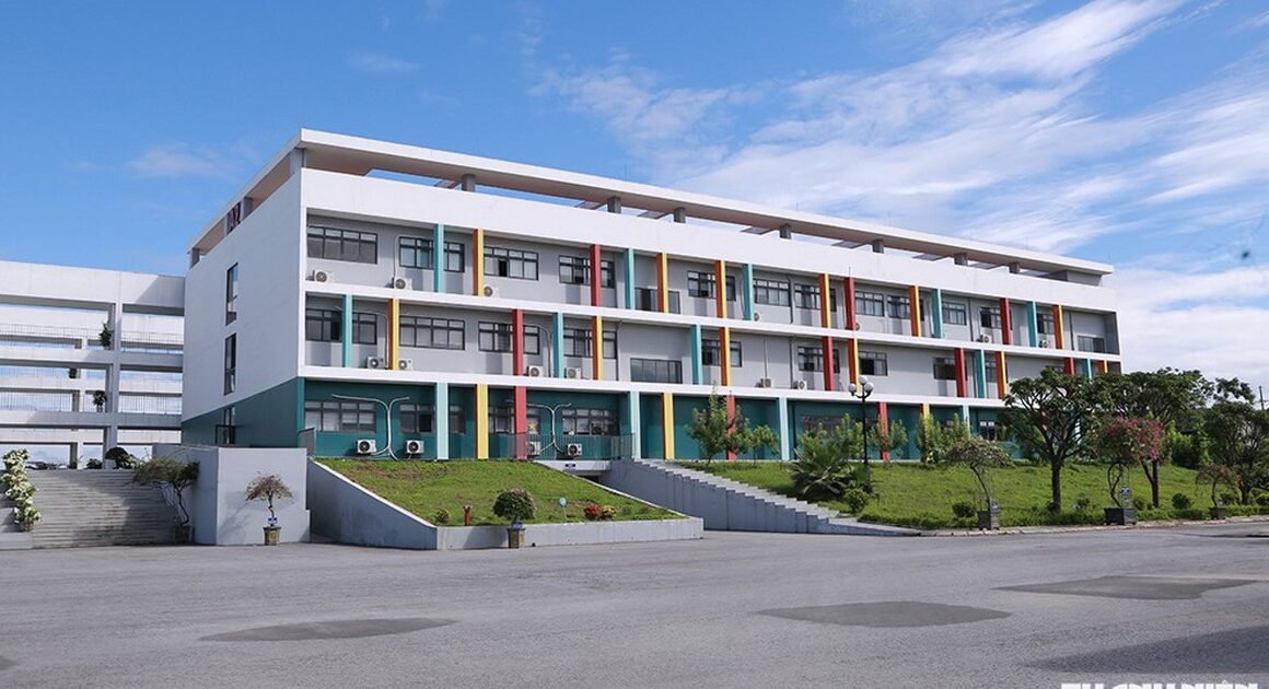 LIỆU CÓ NÊN GIỮ MÔ HÌNH ĐIỂM THI RIÊNG TẠI CÁC TRƯỜNG, KHI MỖI ĐOẠN CÂU CẦU ĐỀU GẶP RỦI RO TIÊU CỰC?