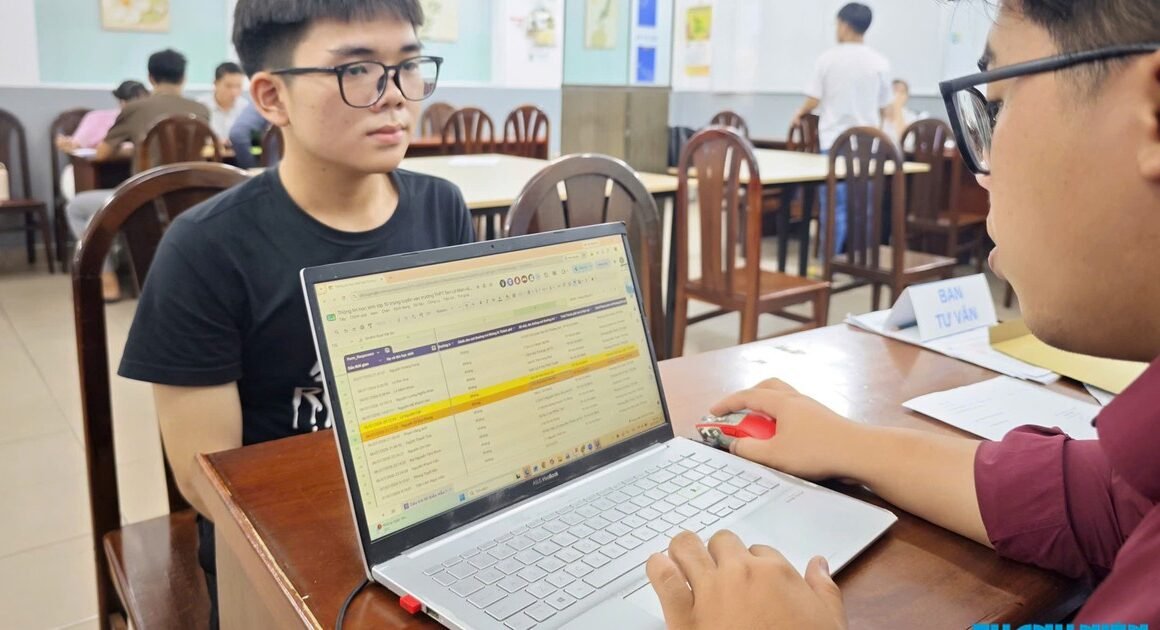 GIÁO DỤC TP.HCM ĐANG HỐI HỌP VỀ KẾ HOẠCH NĂM HỌC MỚI 2026-2027 – CẬP NHẬT SỐ LƯỢNG HỌC SINH VÀ KÊNH TUYỂN BỔ SUNG TRƯỚC THỜI HẠN