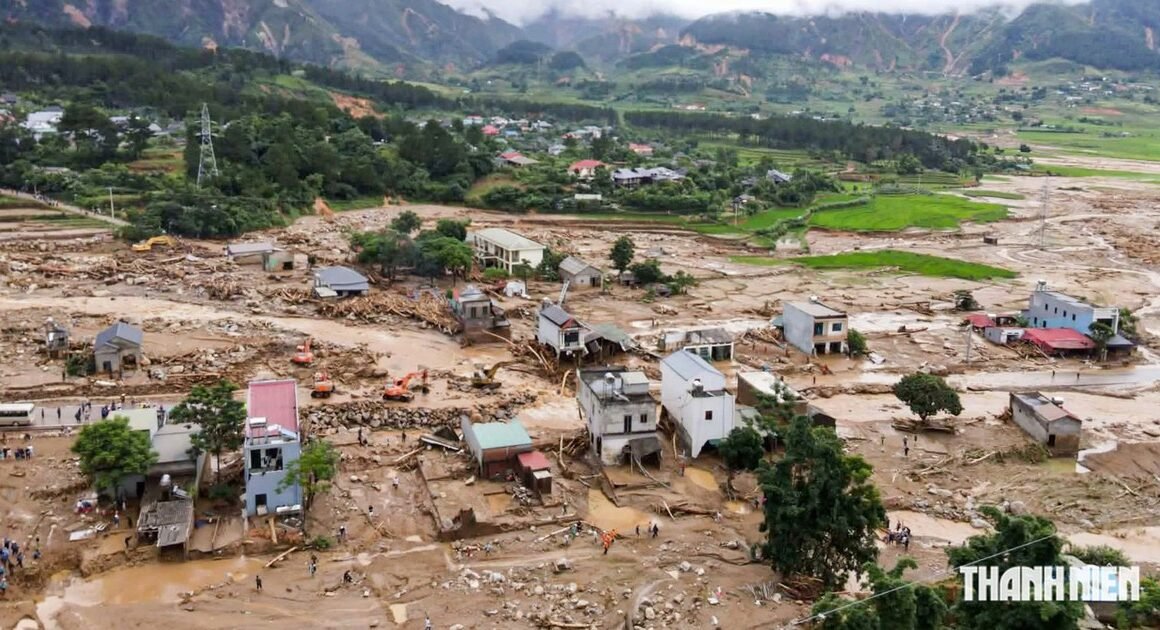 LŨ QUÉT ĐÁNG SỢ LẤY ĐI NHỮNG NGƯỜI DÂN YÊN BÌNH TRONG GIAO THƯƠNG