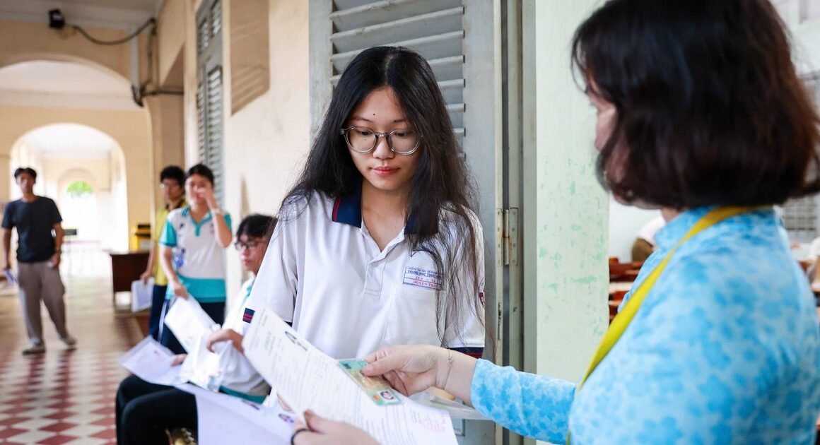 ĐIỂM SÀN NGƯỠNG NGHĨA LỰC: AI ĐỌC CẦN CHÚ Ý ĐIỂM TỐI THIỂU MÔN TOÁN VÀ NGỮ VĂN CHO NGÀNH LUẬT!