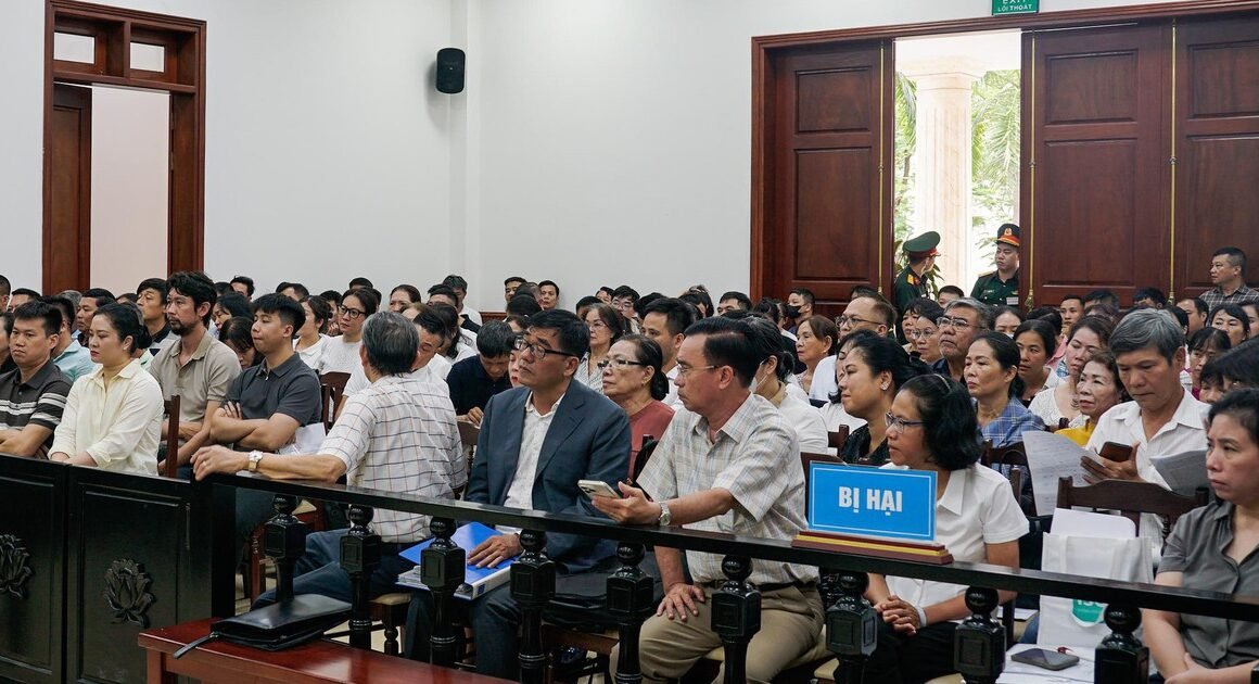 HÀNG TRĂM NHÀ ĐẦU TƯ KHÔNG CHỊ CHỈ BỊ HẠI MÀ CÒN TÌM CÁCH CHỨNG MINH MÌNH KHÔNG BỊ LỪA VÀ KHÔNG CẦN BỒI THƯỜNG TRONG VỤ ÁN SÂN BAY NHA TRANG