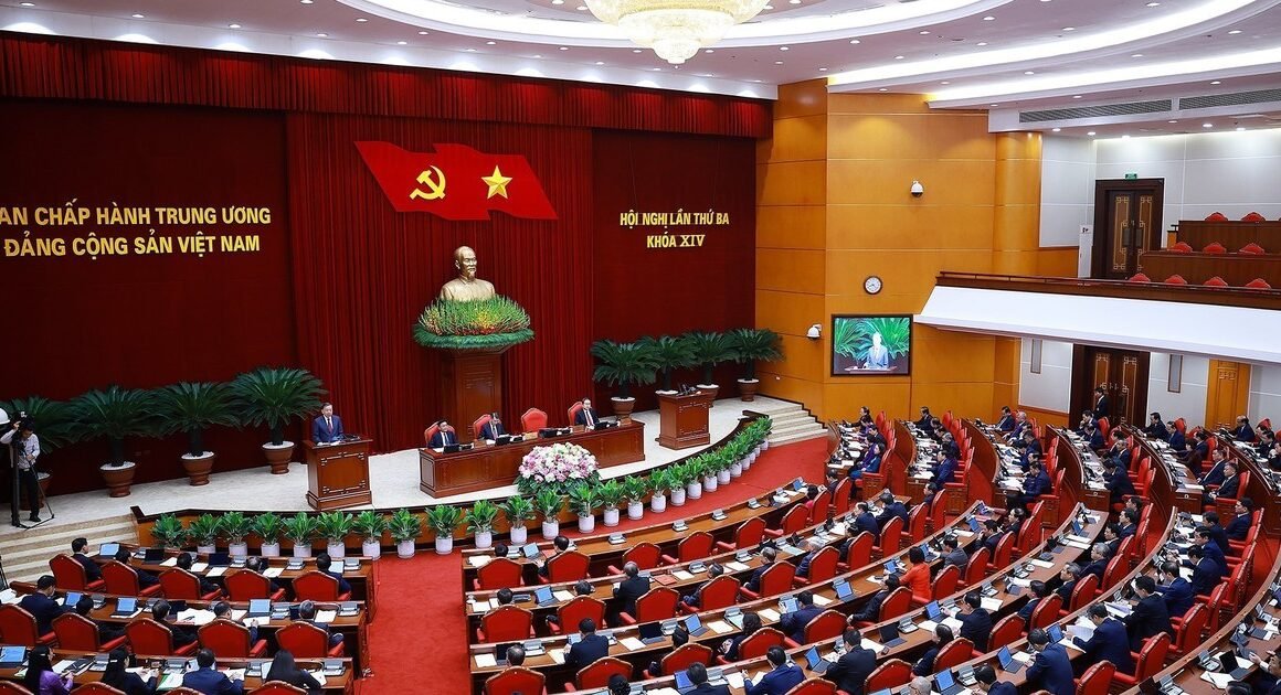 KHẢO SÁT ĐỘNG THÁI CHÍNH TRỊ ĐƯỢC ĐẬY GẦN NGAY SAU NGÀY LÀM VIỆC THỨ TƯ CỦA HỘI NGHỊ TRUNG ƯƠNG 3, KHÓA XIV?